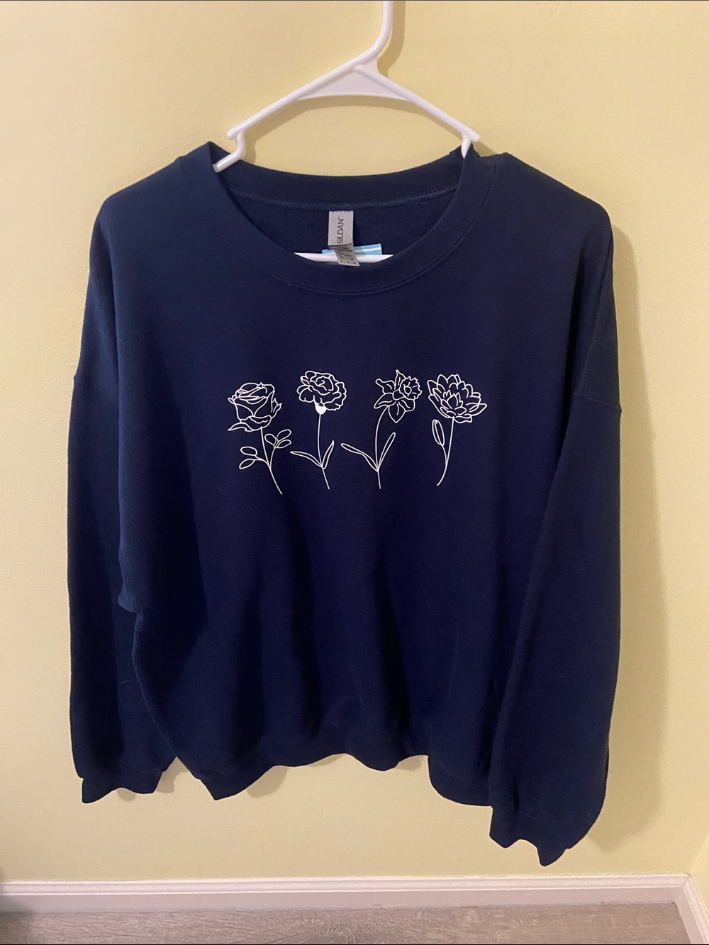 Gildan Navy Crewneck Sweatshirt with White Floral Line Art